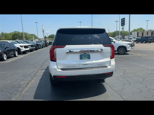 Used 2022 GMC Yukon SLT w/ SLT Premium Package AWD/4WD image 7