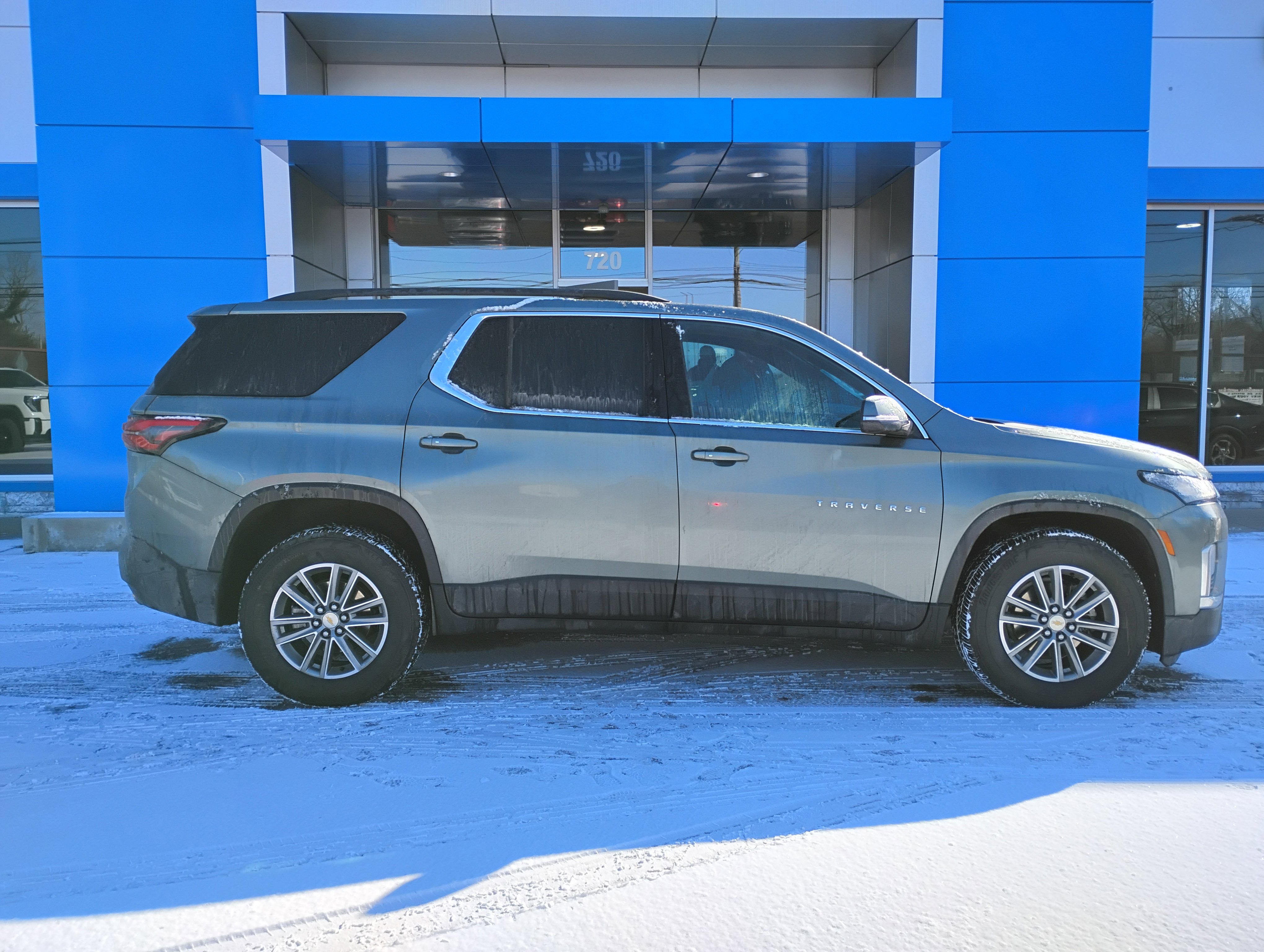 Used 2023 Chevrolet Traverse LT image 10