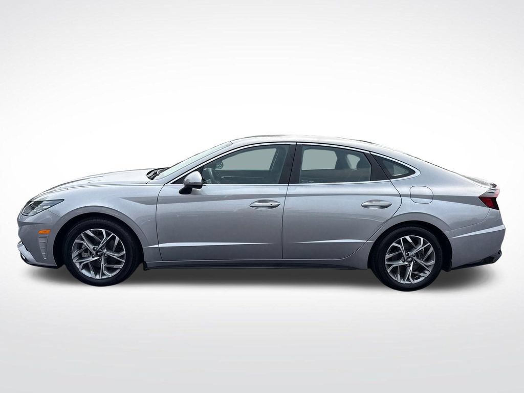 Certified 2023 Hyundai Sonata SEL FWD image 2