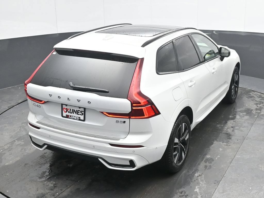 New 2026 Volvo XC60 B5 Plus w/ Protection Package Premier AWD/4WD image 29