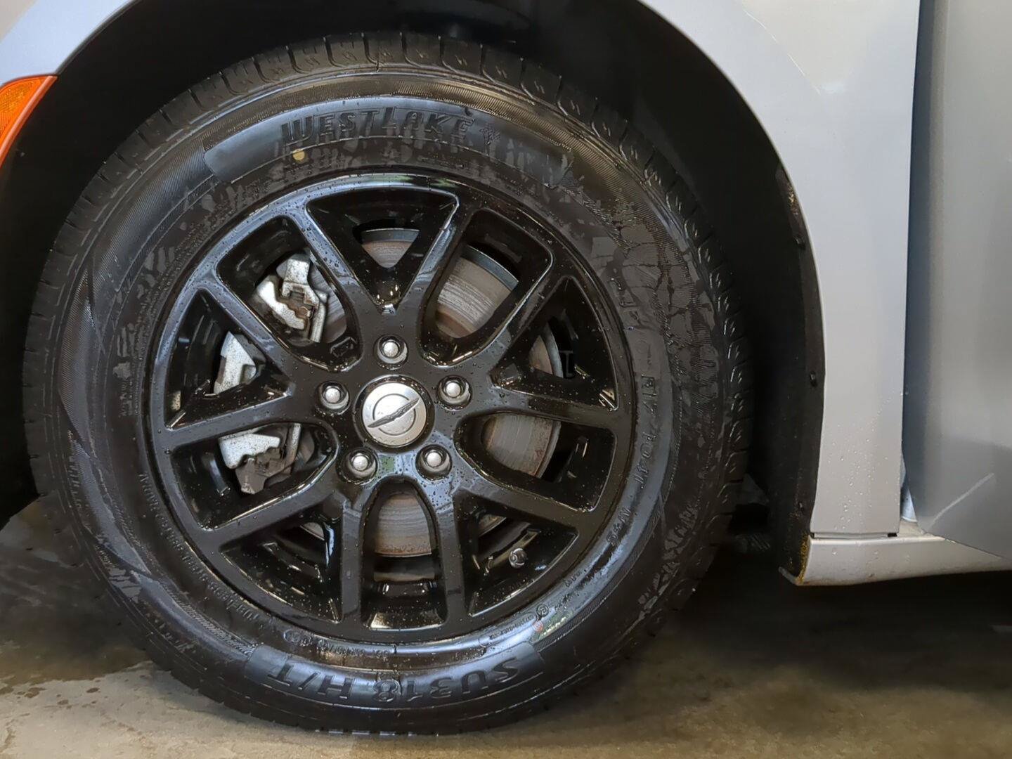 Used 2024 Chrysler Pacifica Touring-L FWD image 17