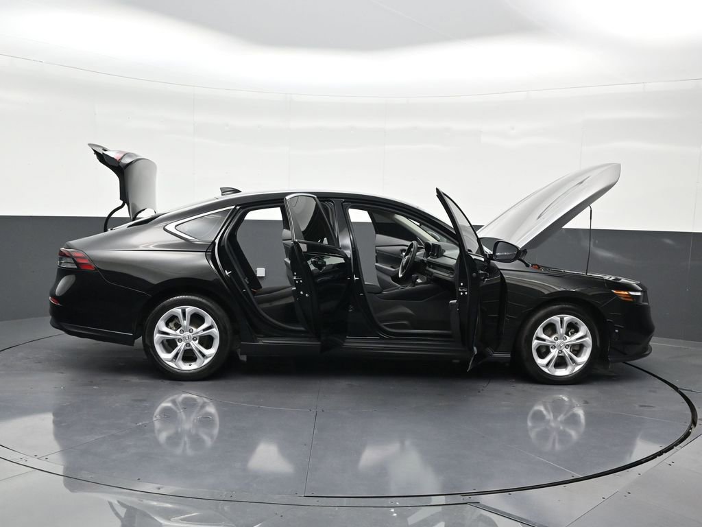 Used 2023 Honda Accord LX image 31
