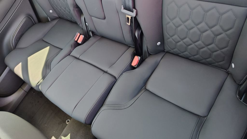 New 2026 Volvo XC90 B6 Plus w/ Protection Package Premier image 27