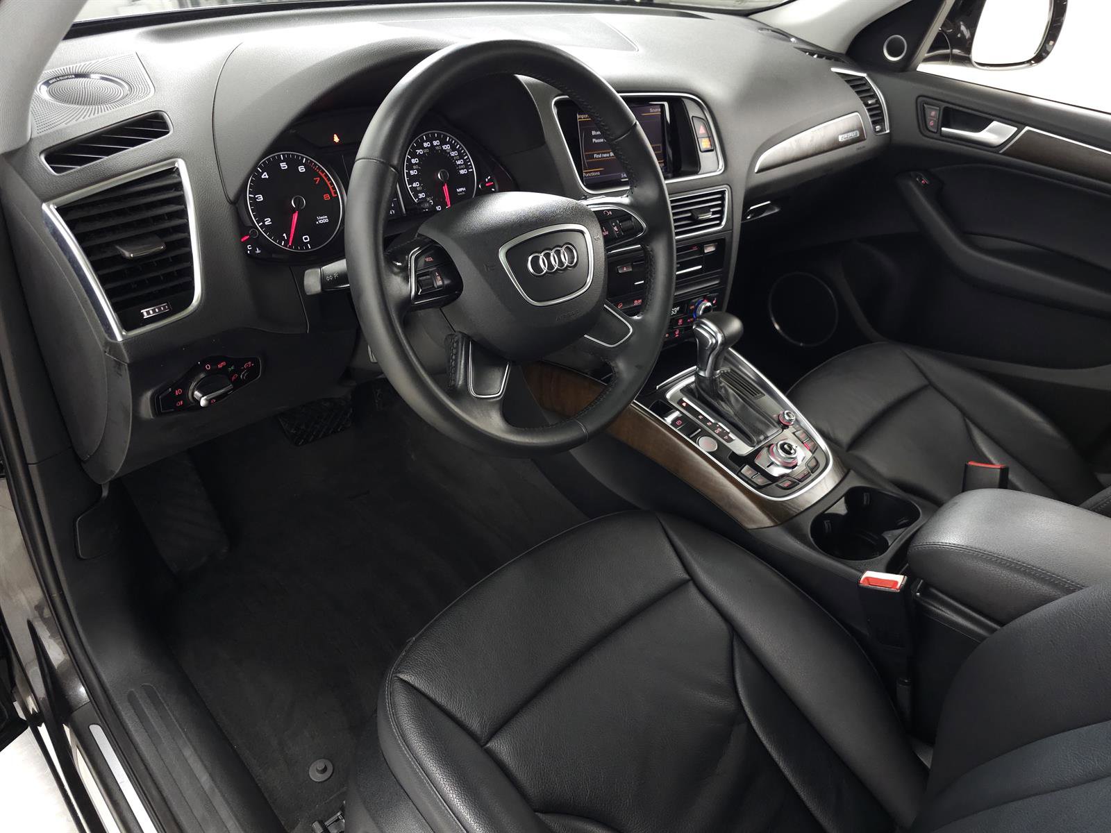 Used 2016 Audi Q5 2.0T Premium Plus w/ Technology Package image 13