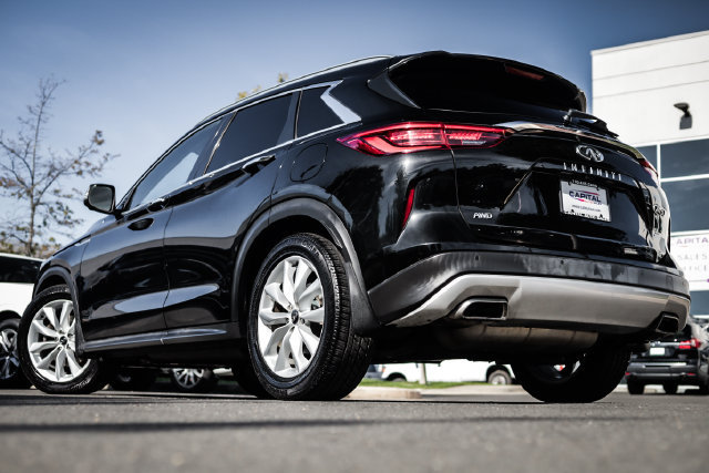 Used 2019 INFINITI QX50 Essential w/ Premium Audio Package AWD/4WD image 2