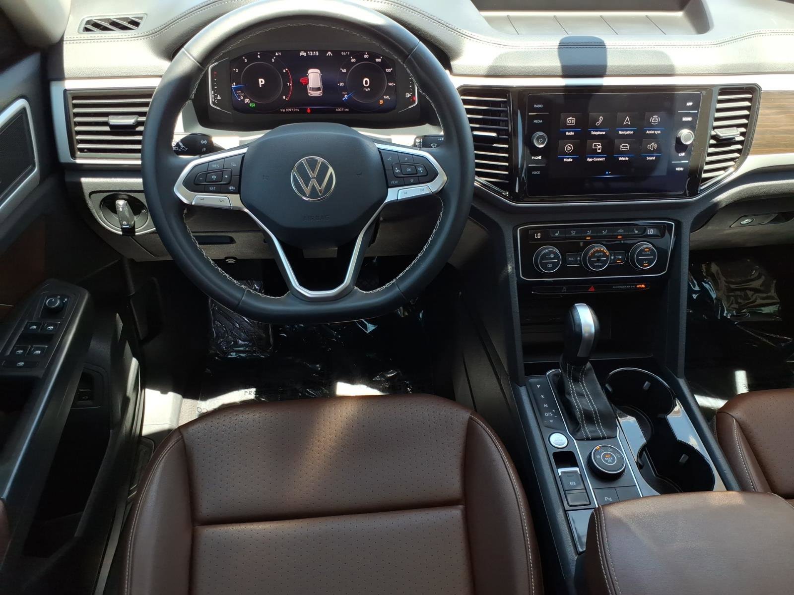 Certified 2023 Volkswagen Atlas SE w/ Panoramic Sunroof Package AWD/4WD image 28