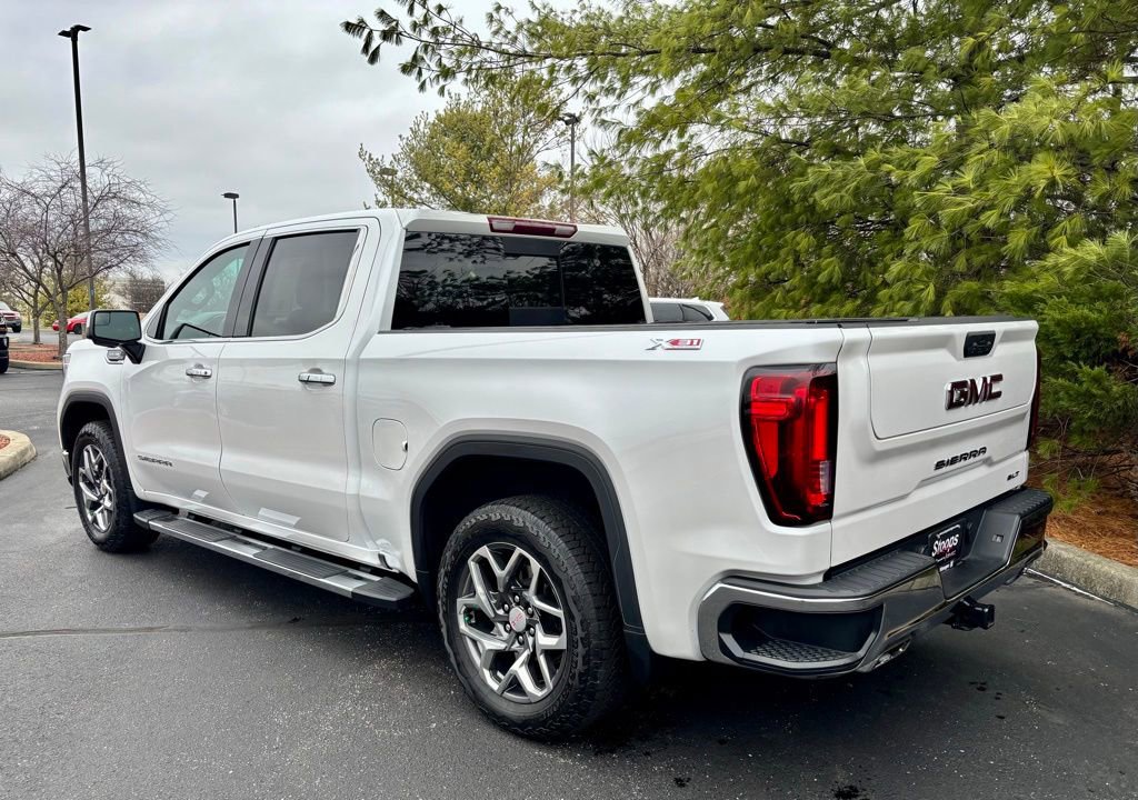Used 2023 GMC Sierra 1500 SLT w/ SLT Premium Package image 5