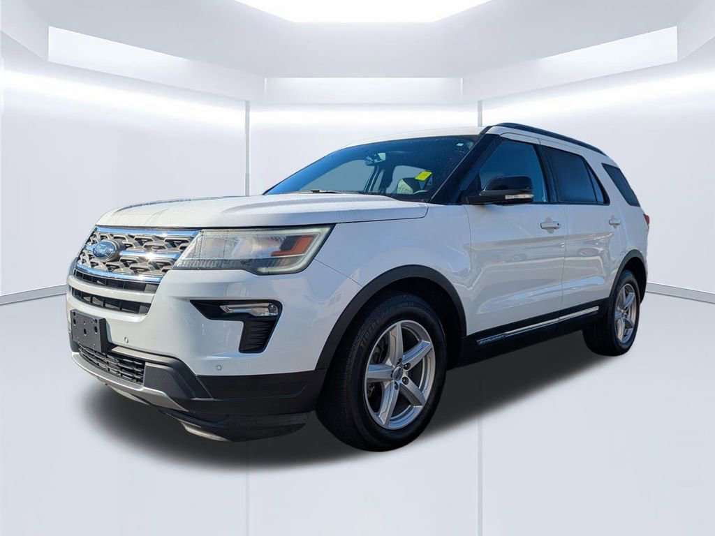 Used 2018 Ford Explorer XLT w/ Equipment Group 202A image 8