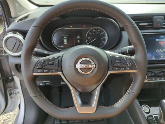 New 2025 Nissan Versa SR w/ Trunk Package image 30