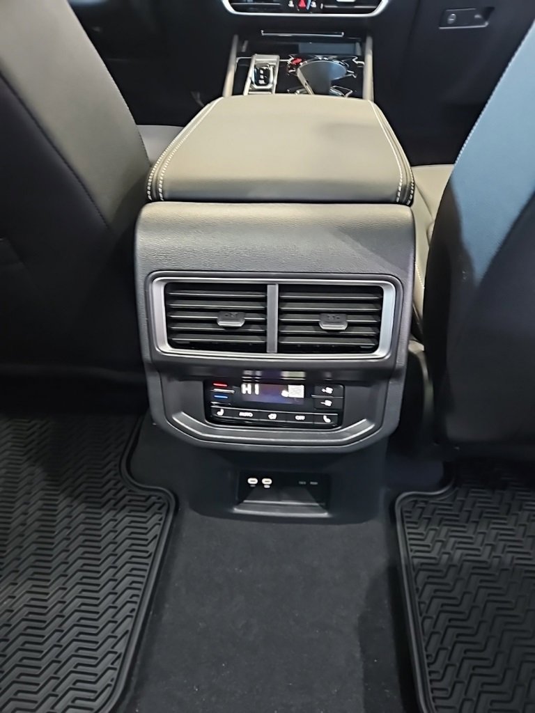 New 2026 Volkswagen Atlas SEL image 18