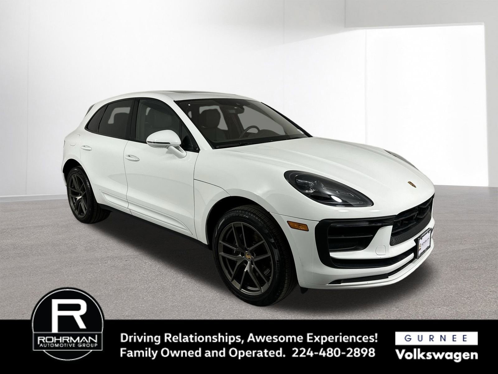 Used 2023 Porsche Macan image 3