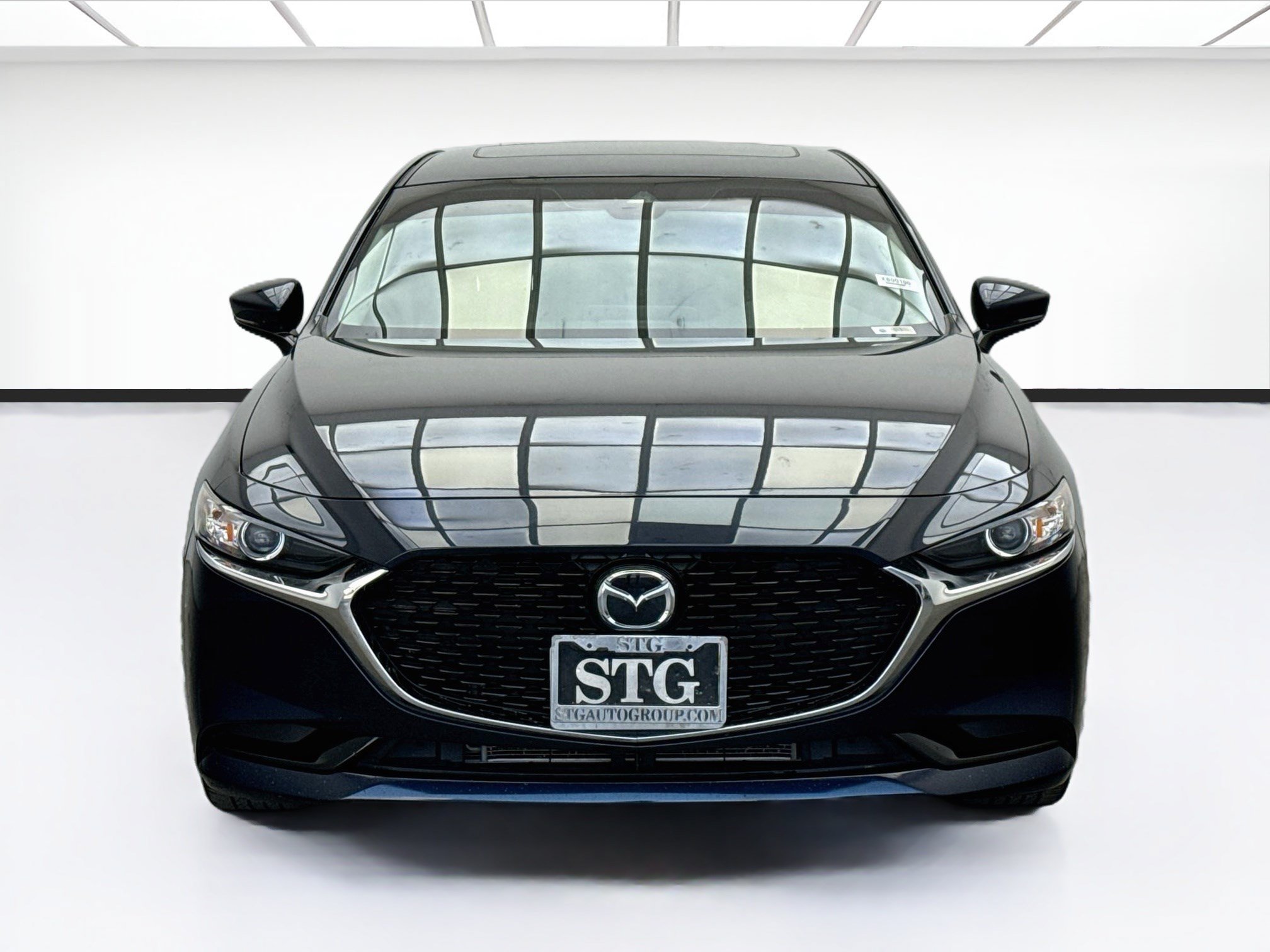 Used 2022 MAZDA MAZDA3 s FWD image 2