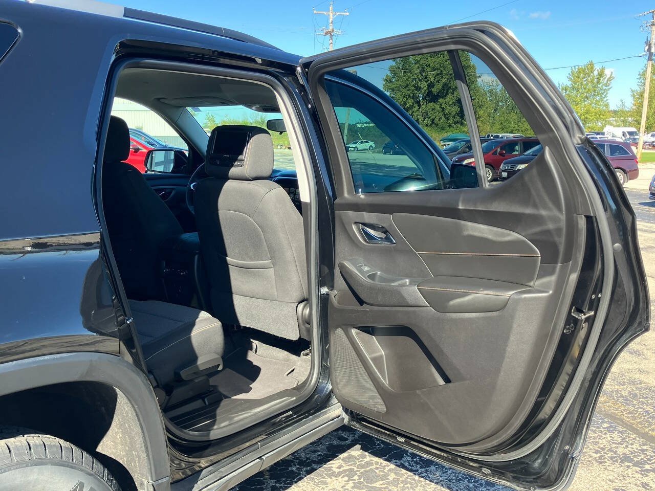 Used 2018 Chevrolet Traverse LT AWD/4WD image 16