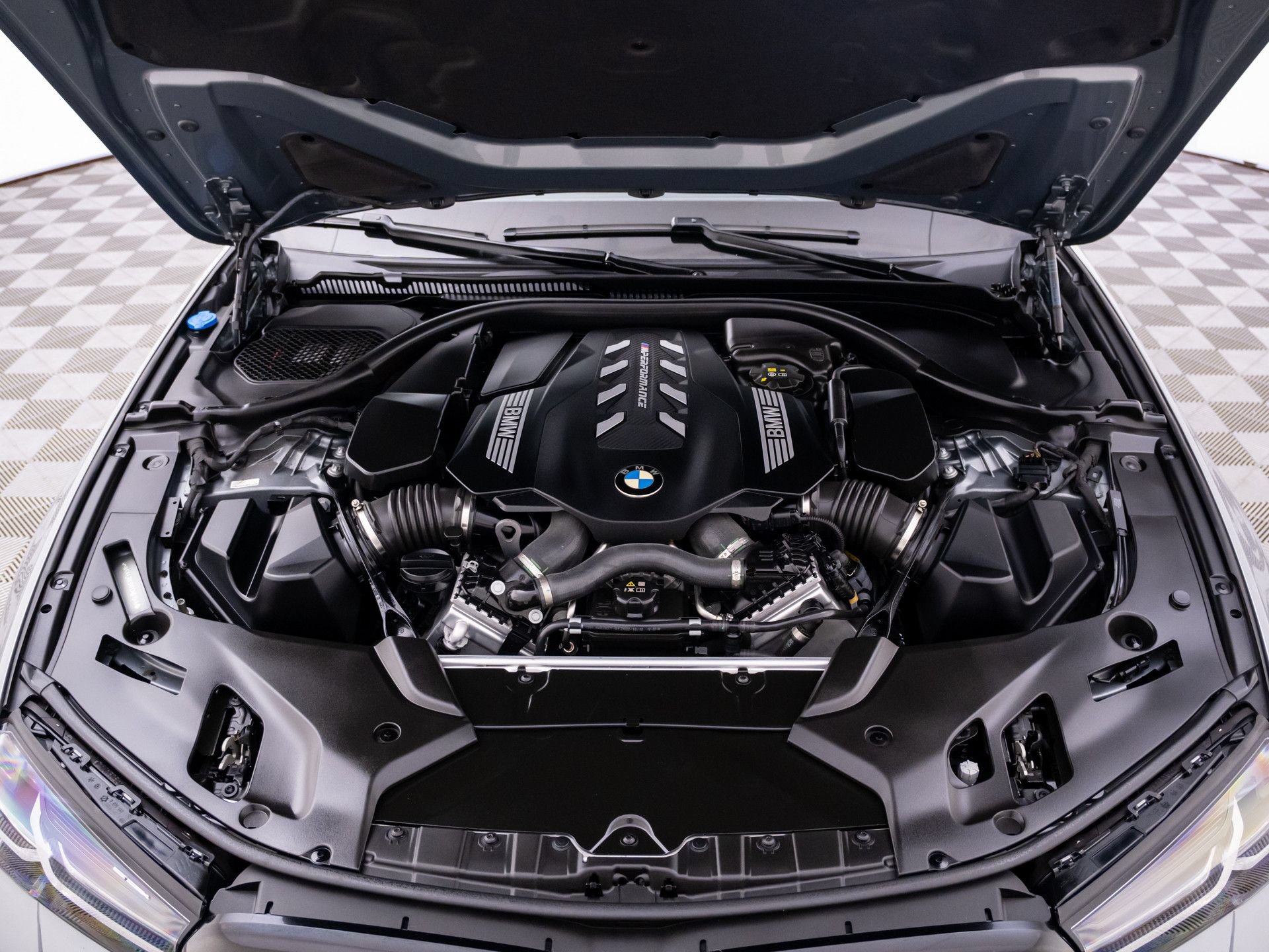 Certified 2023 BMW M550i xDrive w/ Executive Package AWD/4WD image 32