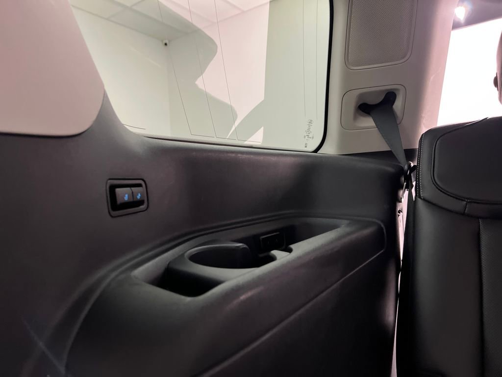 Used 2025 Ford Expedition Platinum AWD/4WD image 30