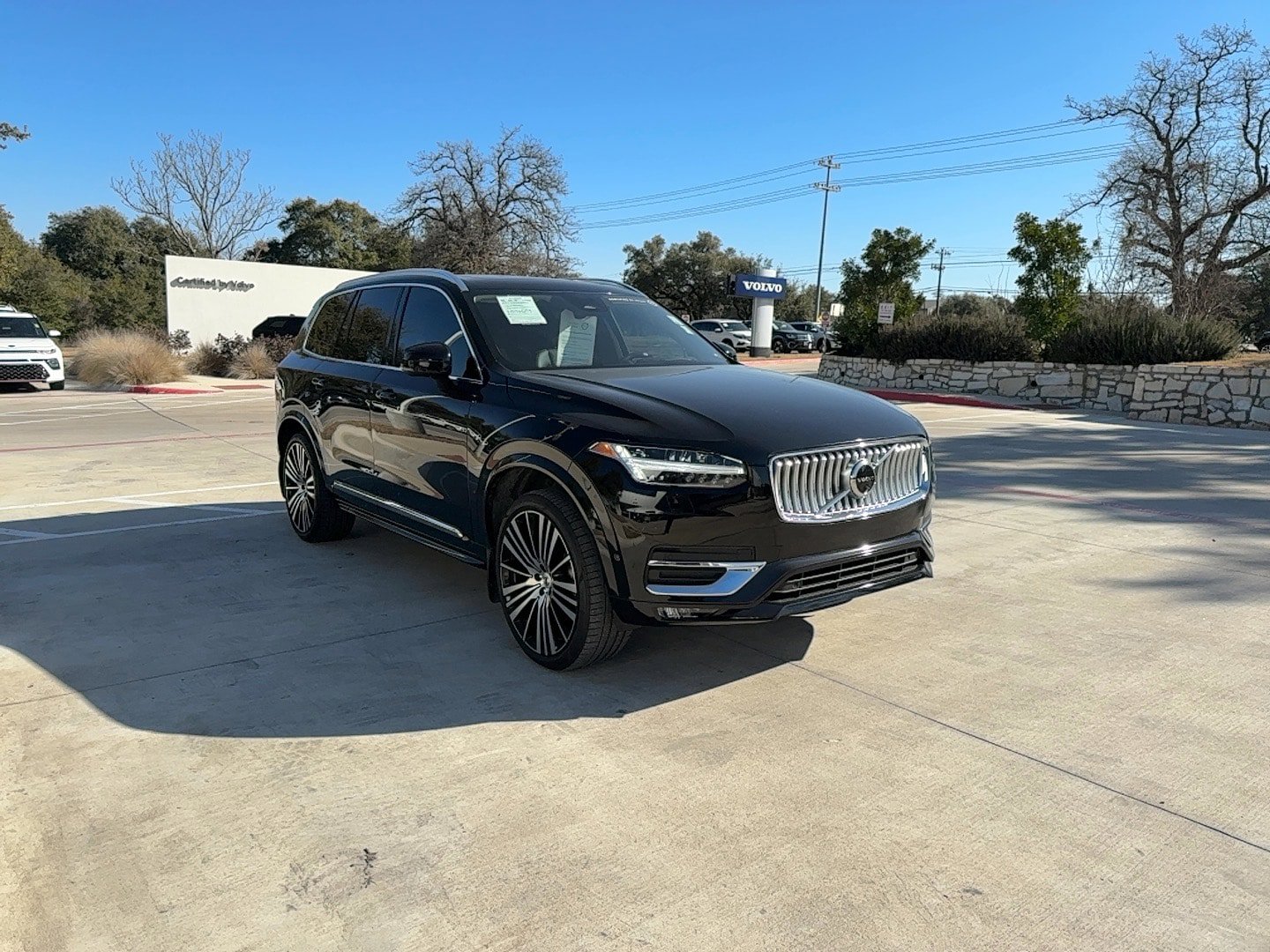 Certified 2023 Volvo XC90 B6 Ultimate w/ Lounge Package image 7