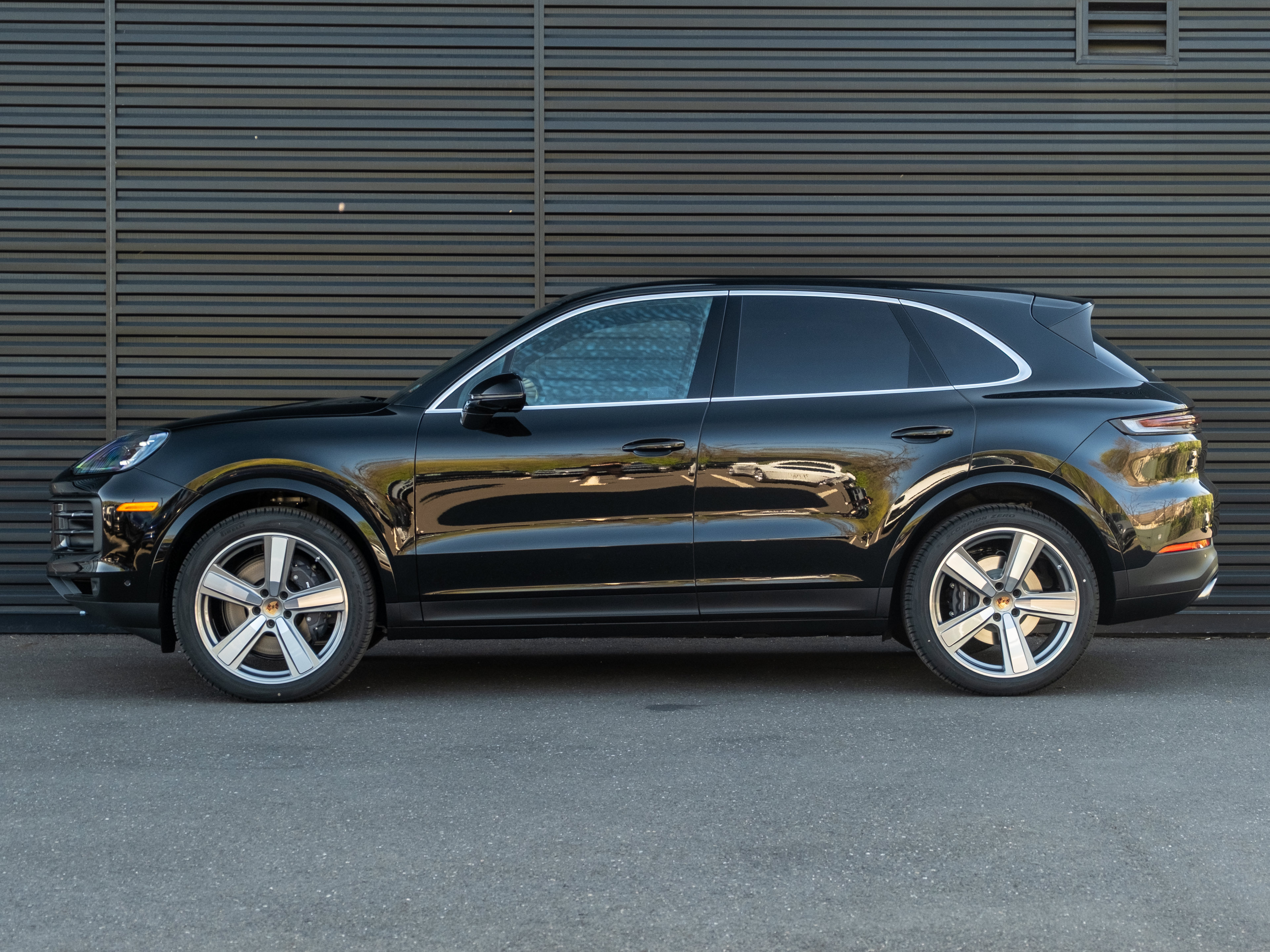 New 2026 Porsche Cayenne AWD/4WD image 2