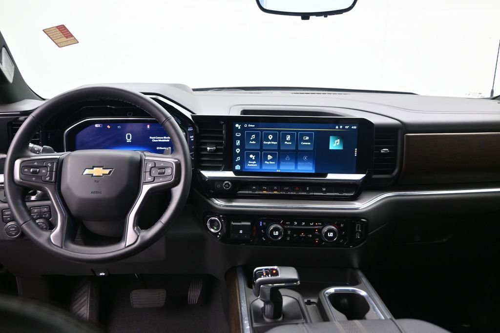 Used 2025 Chevrolet Silverado 1500 High Country AWD/4WD image 14