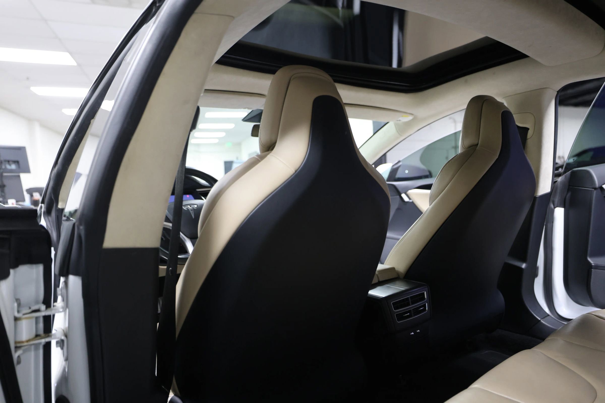 Used 2017 Tesla Model S P100D image 46