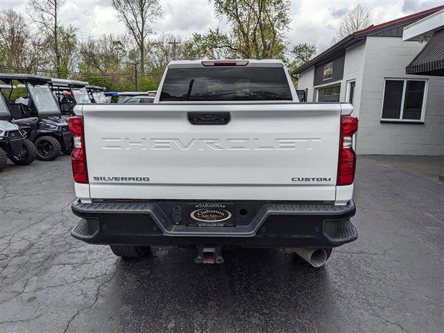 Used 2024 Chevrolet Silverado 2500 Custom w/ Custom Value Package image 7