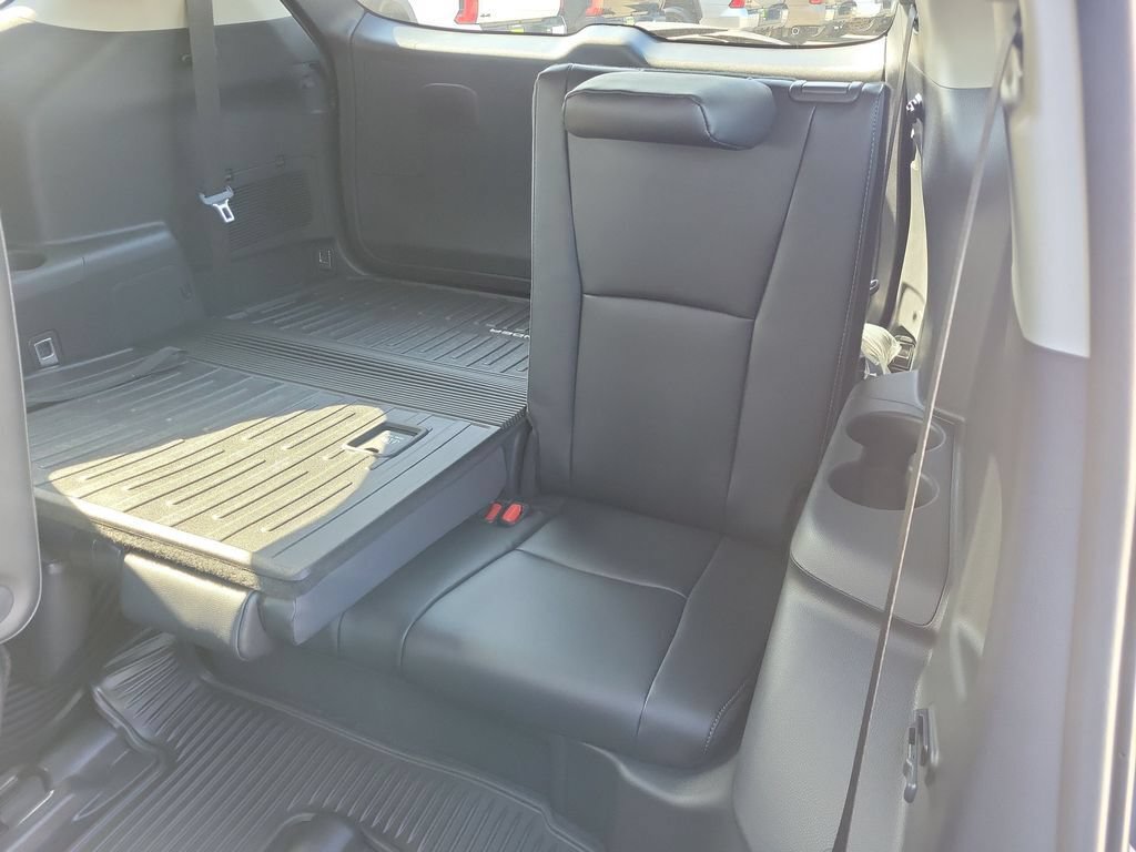 New 2026 Toyota Highlander Platinum AWD/4WD image 13