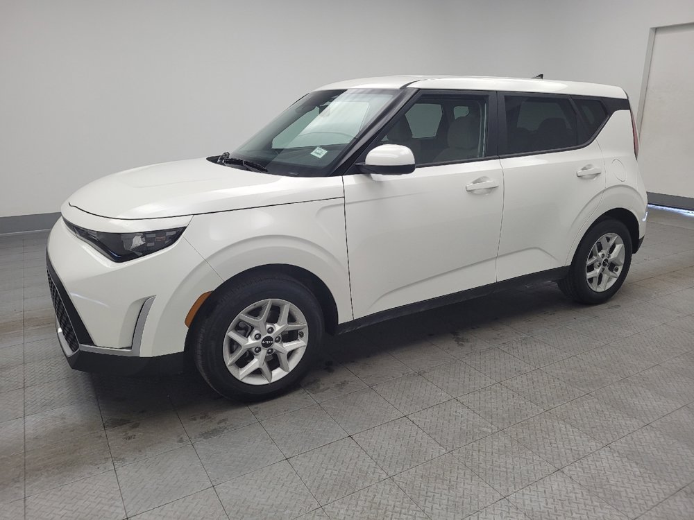 Used 2025 Kia Soul LX w/ LX Technology Package image 2