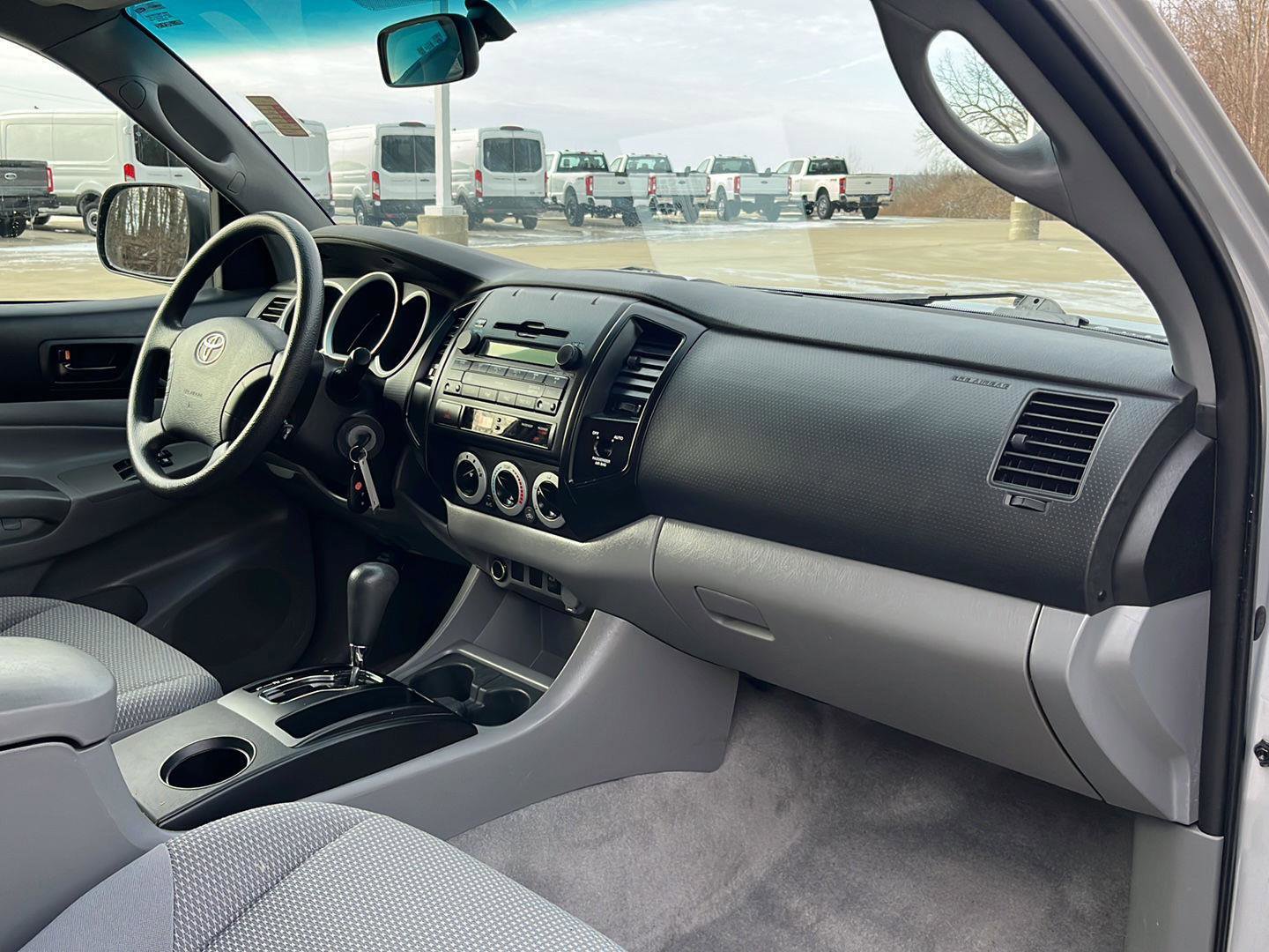 Used 2010 Toyota Tacoma Base image 17