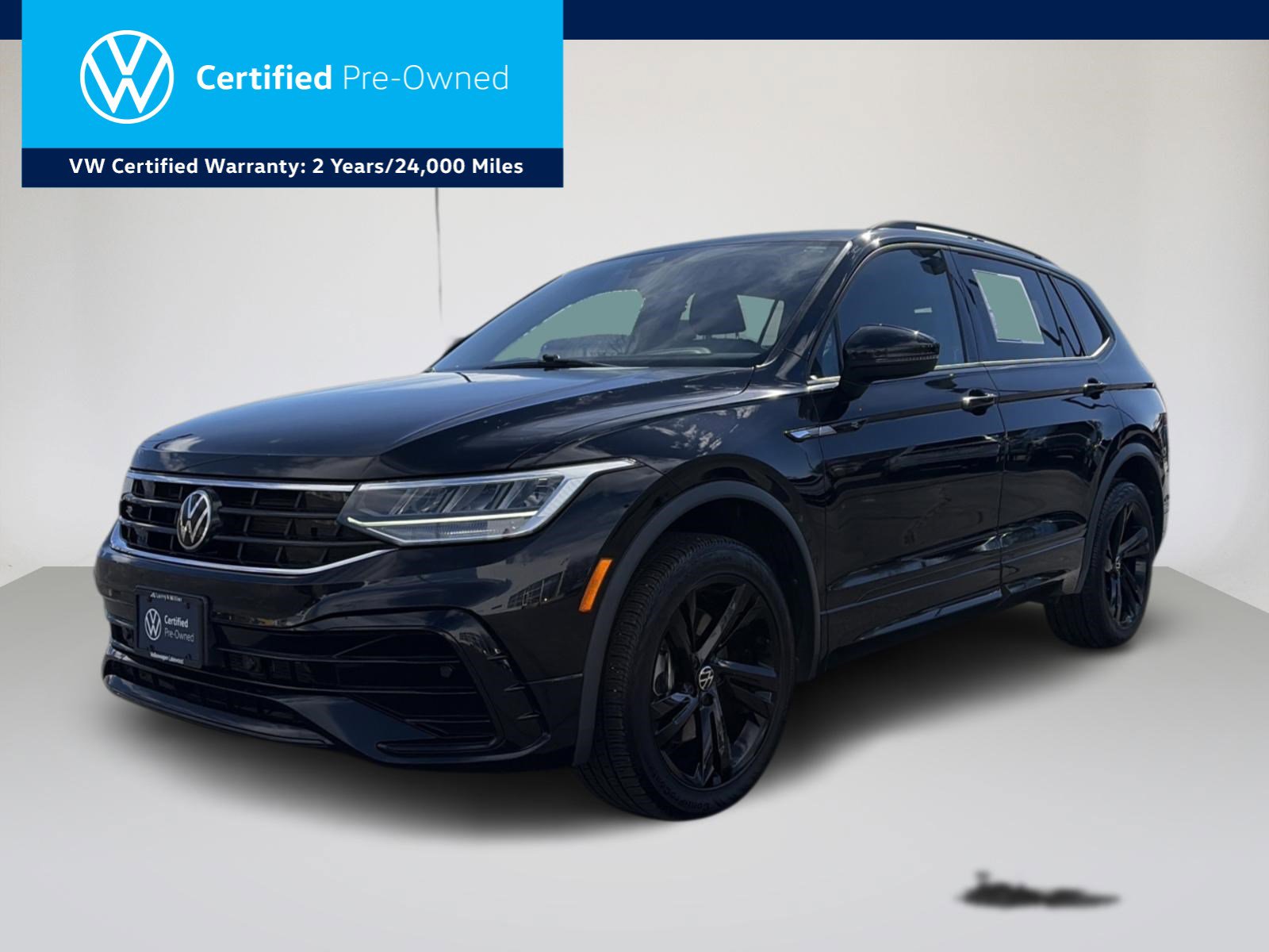 Certified 2023 Volkswagen Tiguan SE R-Line image 1