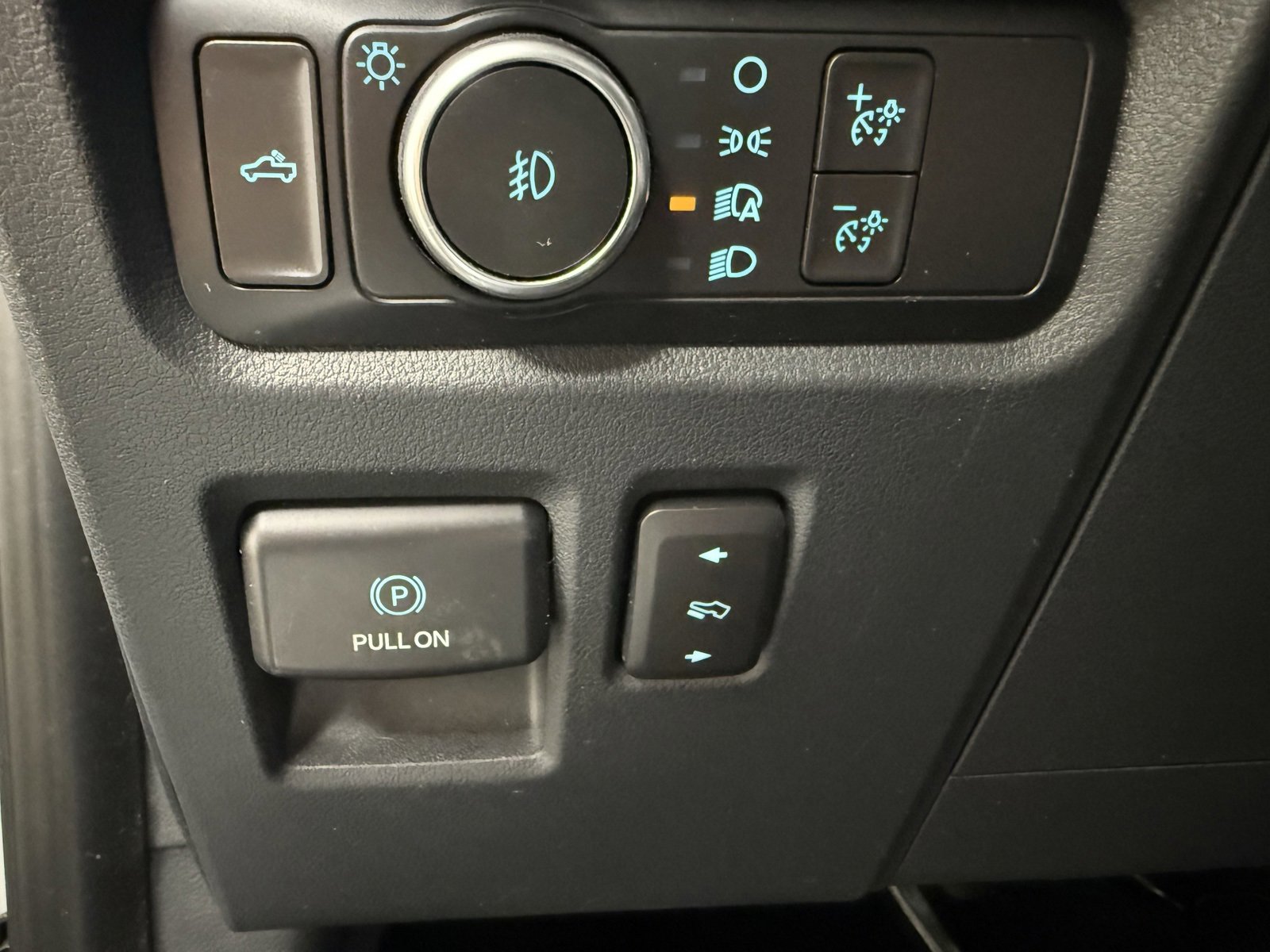 Used 2022 Ford F150 Lariat w/ Equipment Group 502A High image 17