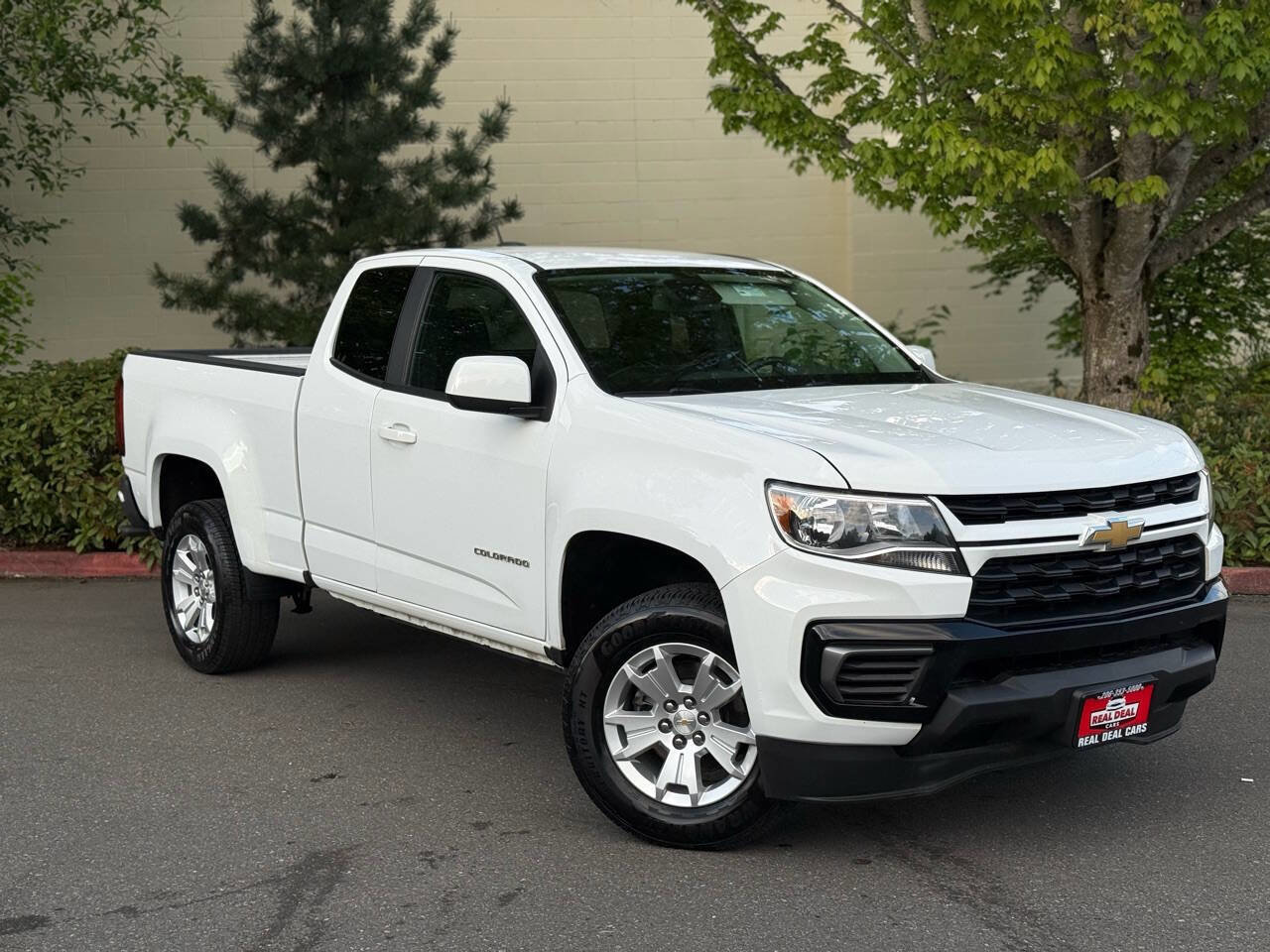 Used 2022 Chevrolet Colorado LT w/ Fleet Safety Package image 2