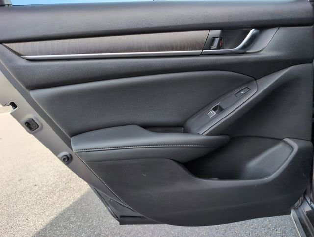 Used 2021 Honda Accord Touring image 30