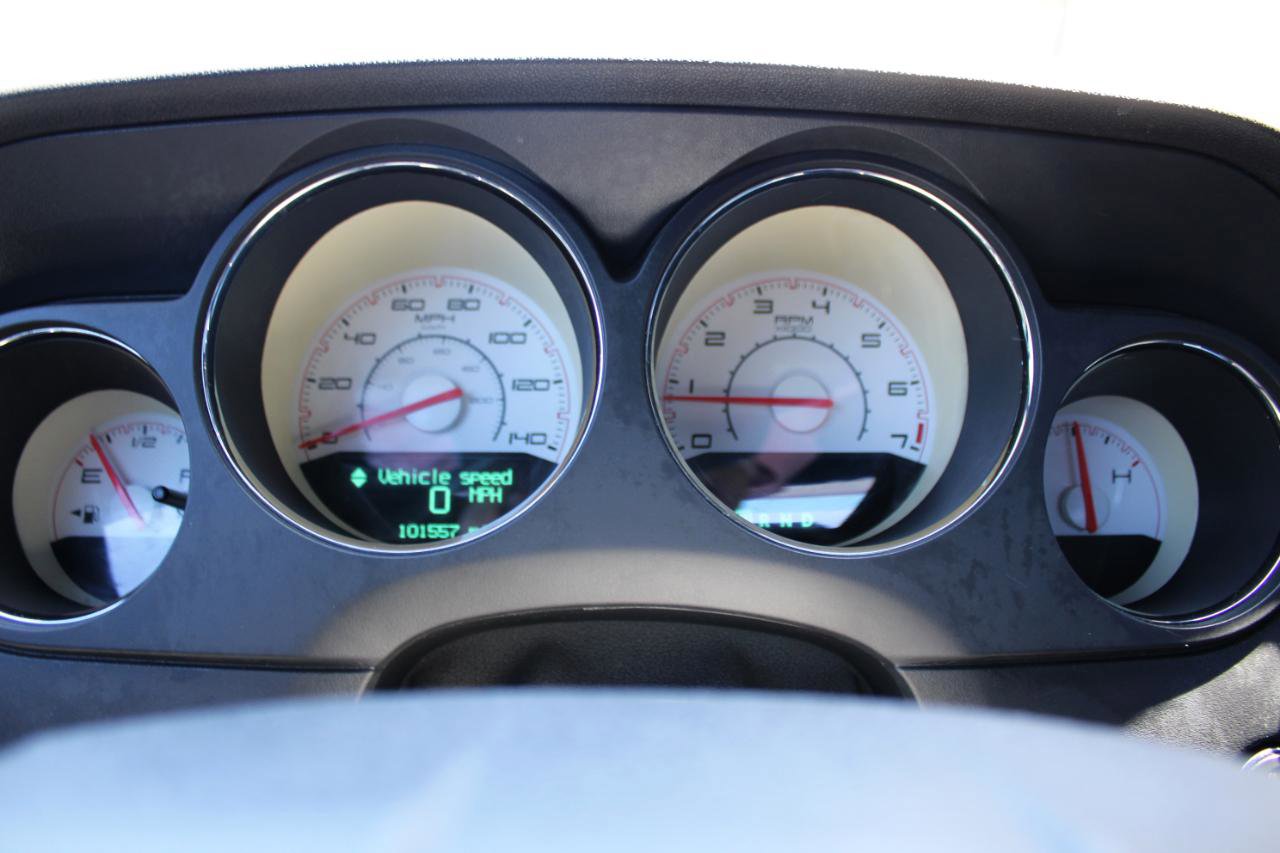 Used 2014 Dodge Challenger SXT RWD image 22