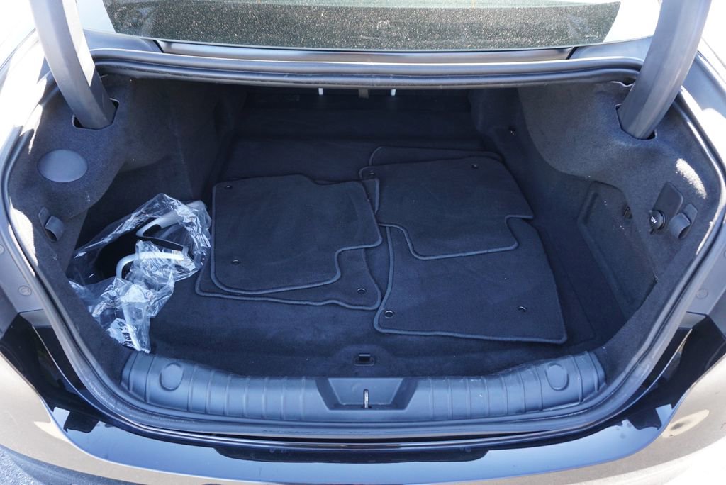 Used 2024 Jaguar XF R-Dynamic SE image 18