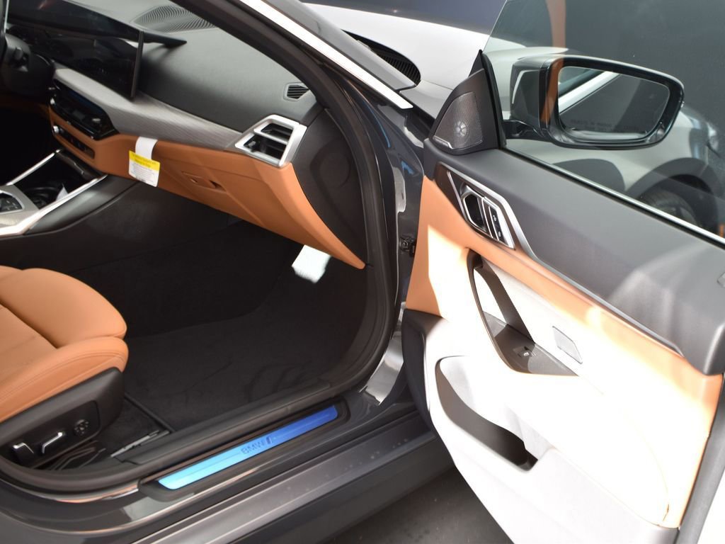 New 2025 BMW i4 eDrive40 w/ Premium Package RWD image 18