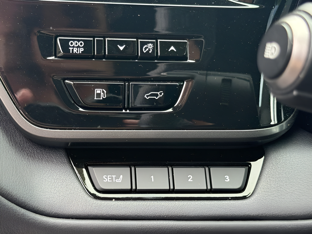 Used 2026 Lexus TX 500h AWD w/ Technology Package image 27