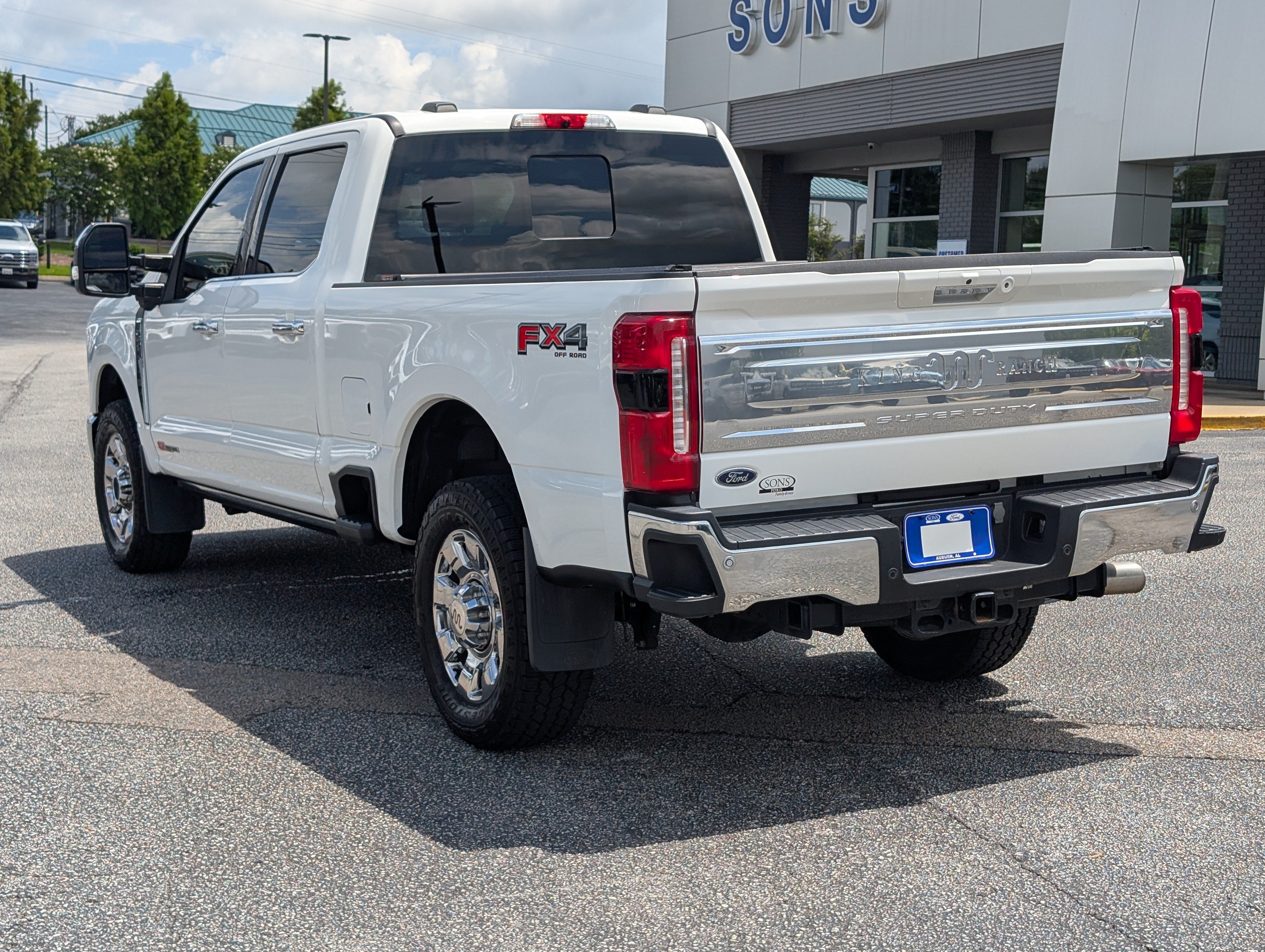 Certified 2023 Ford F250 King Ranch w/ Chrome Package AWD/4WD image 19