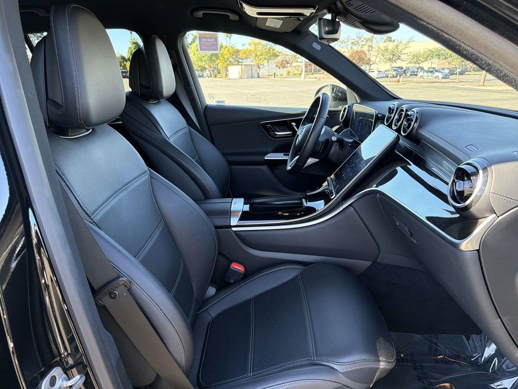 Used 2024 Mercedes-Benz GLC 300 image 28