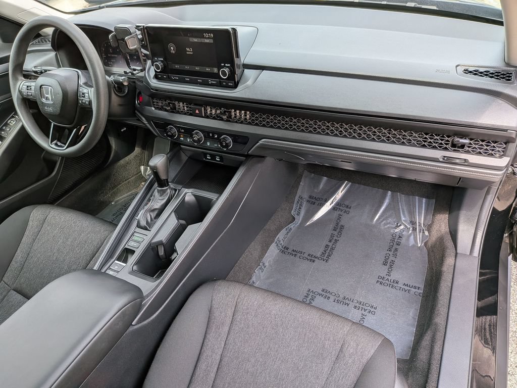 Used 2025 Honda Accord LX image 31