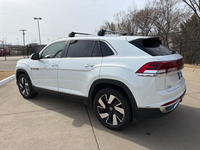 Used 2024 Volkswagen Atlas Cross Sport SEL image 3