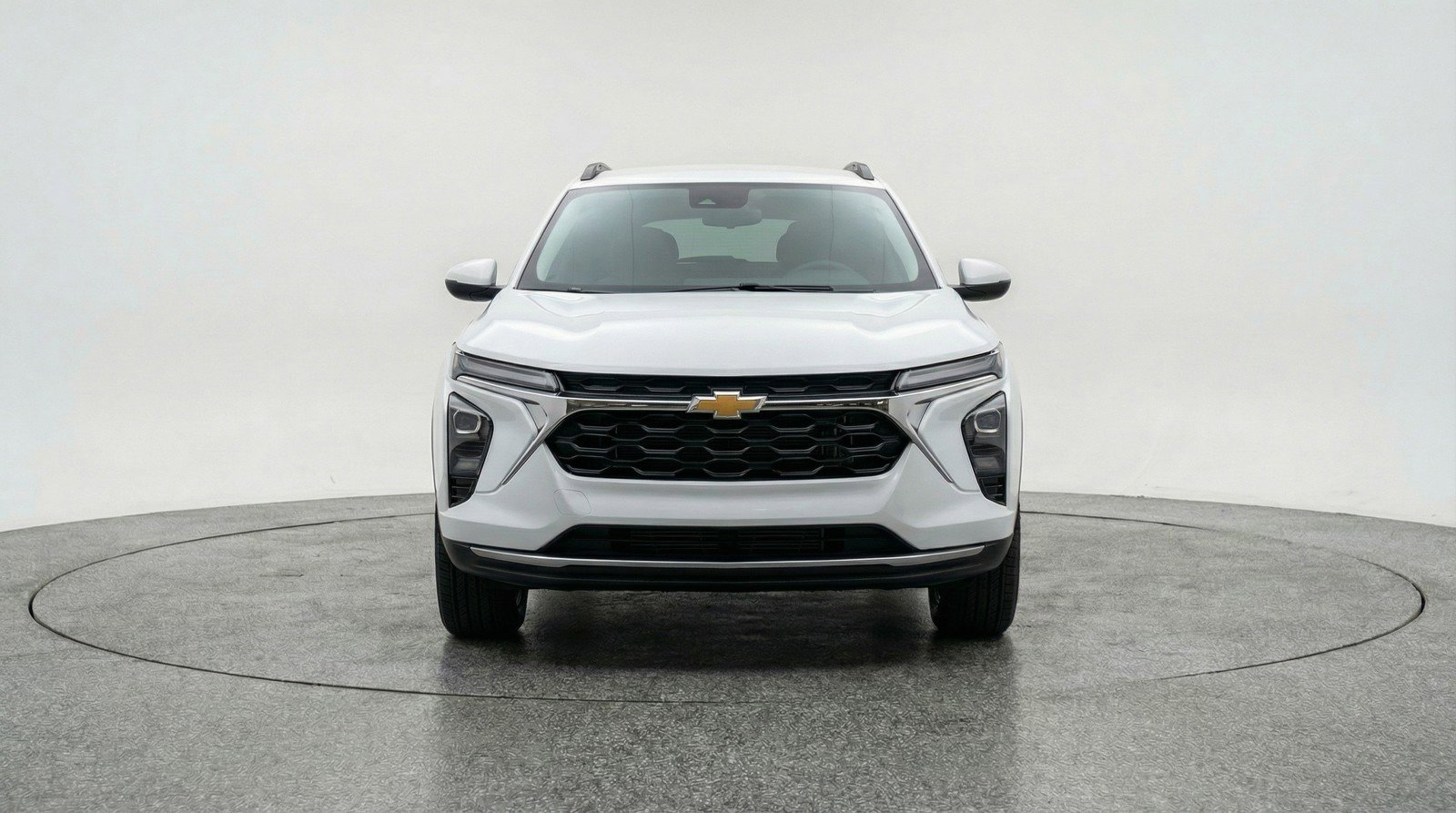 Used 2025 Chevrolet Trax LT image 2