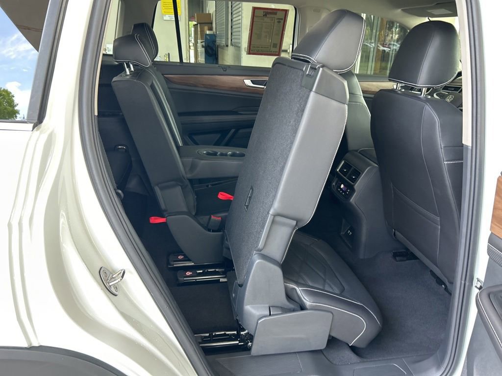Used 2026 Volkswagen Atlas SE FWD image 31