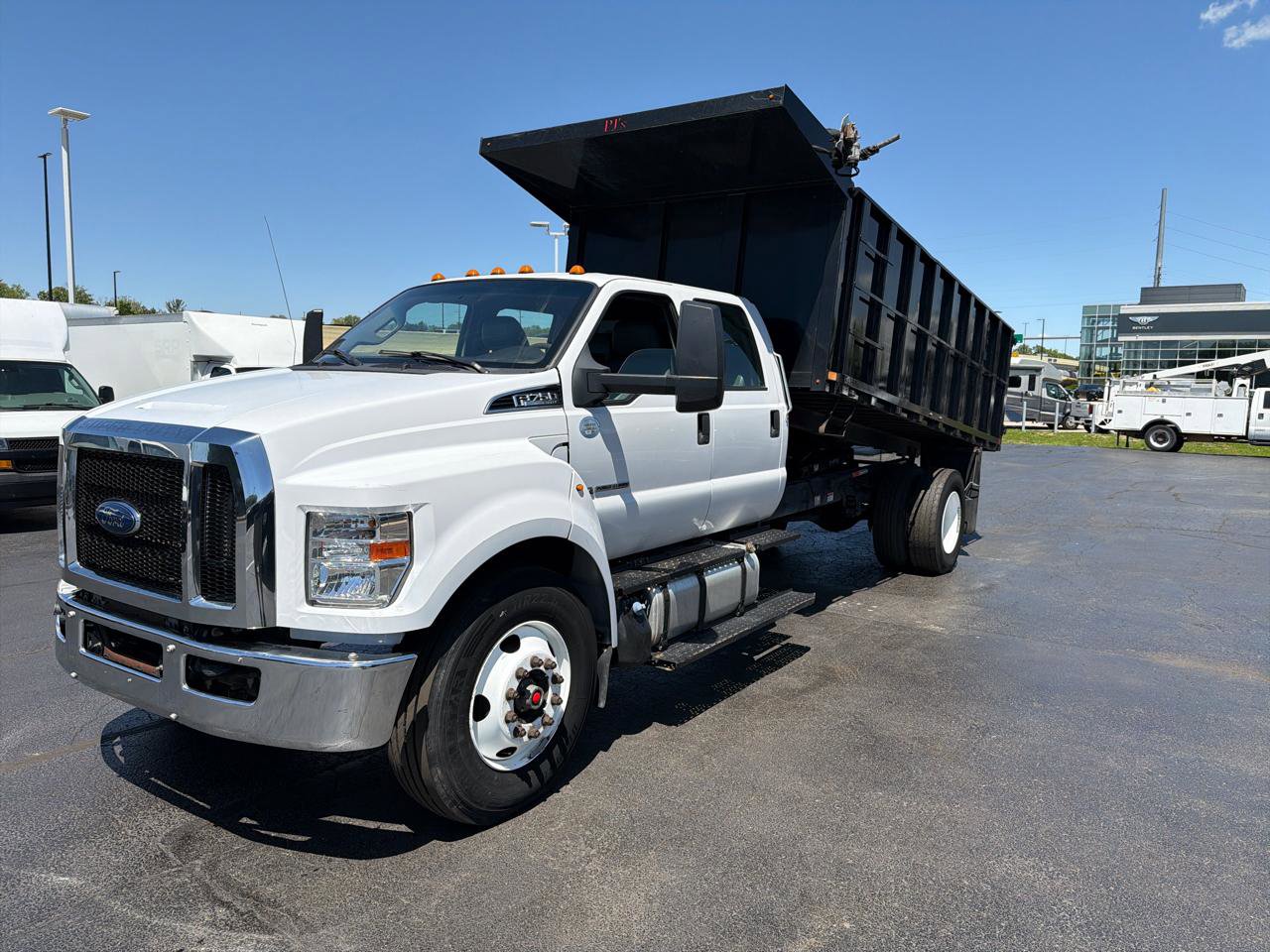 Used 2019 Ford F750 2WD Crew Cab Super Duty image 4