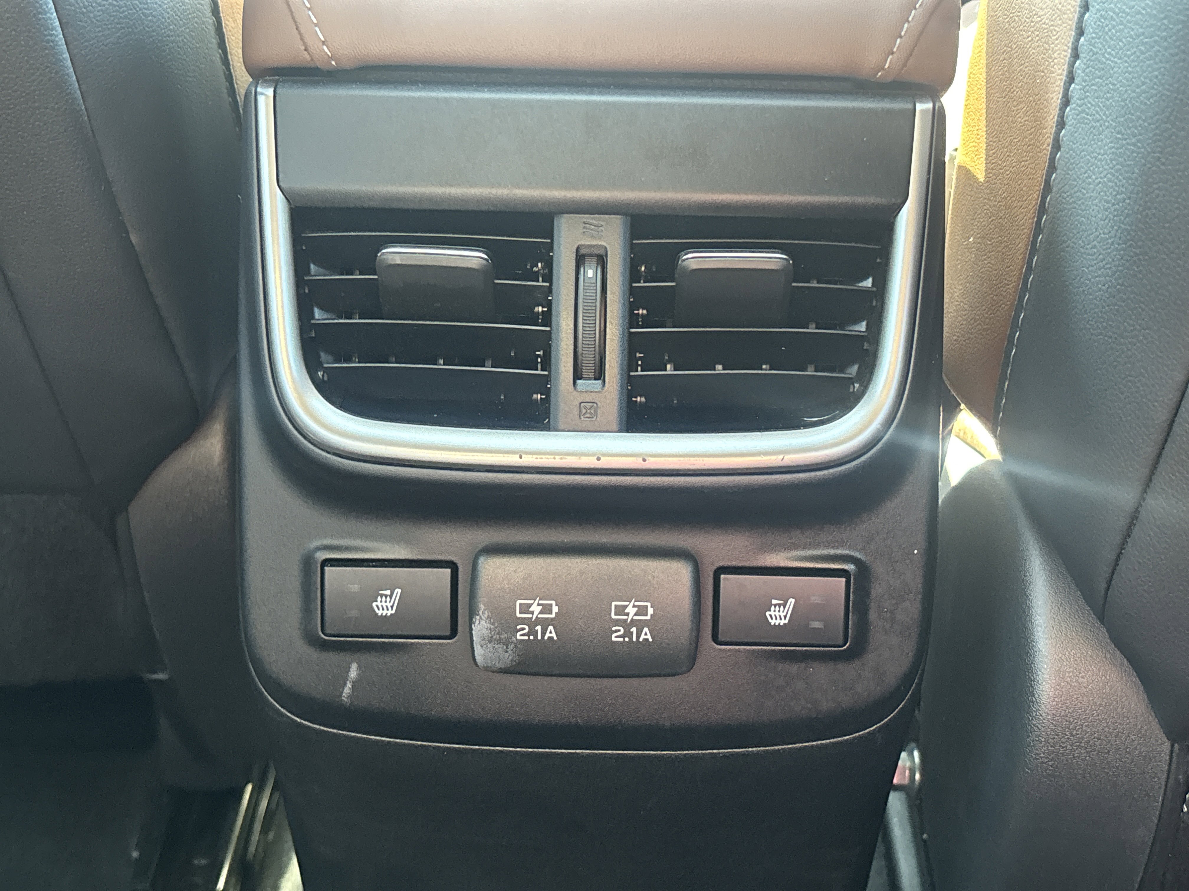 Certified 2022 Subaru Outback Touring AWD/4WD image 12