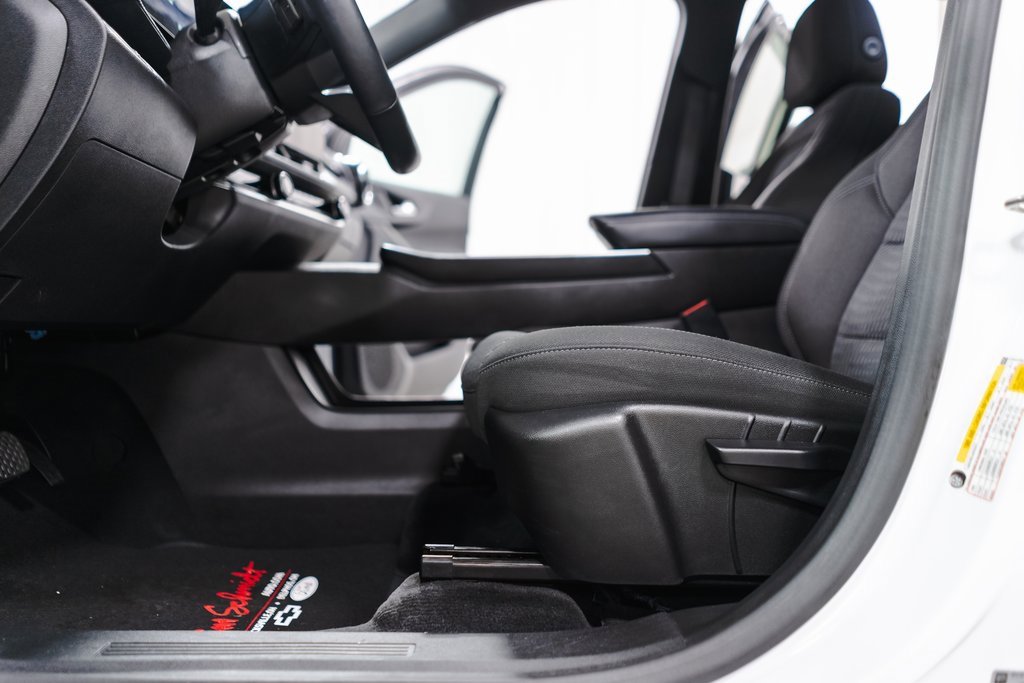 Used 2025 Chevrolet Equinox LT image 27