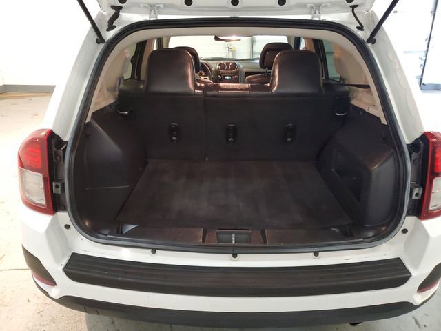 Used 2017 Jeep Compass Sport FWD image 6