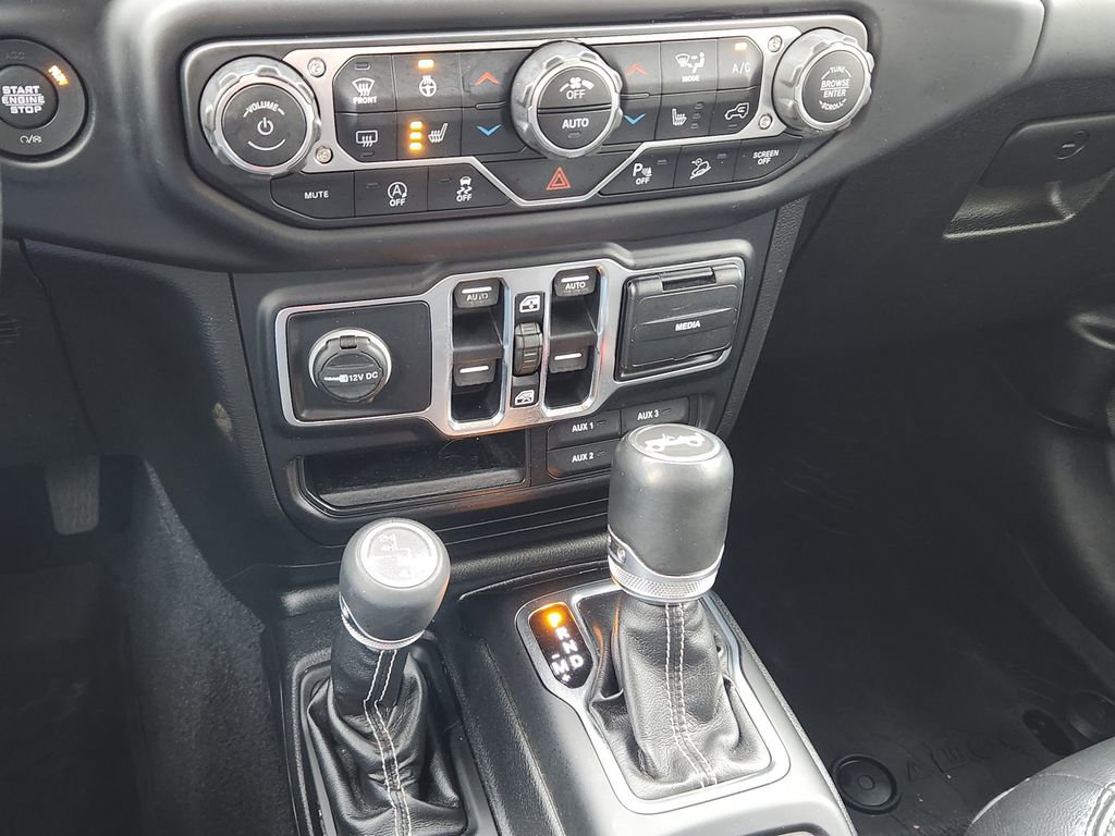 Used 2019 Jeep Wrangler Unlimited Sahara image 19