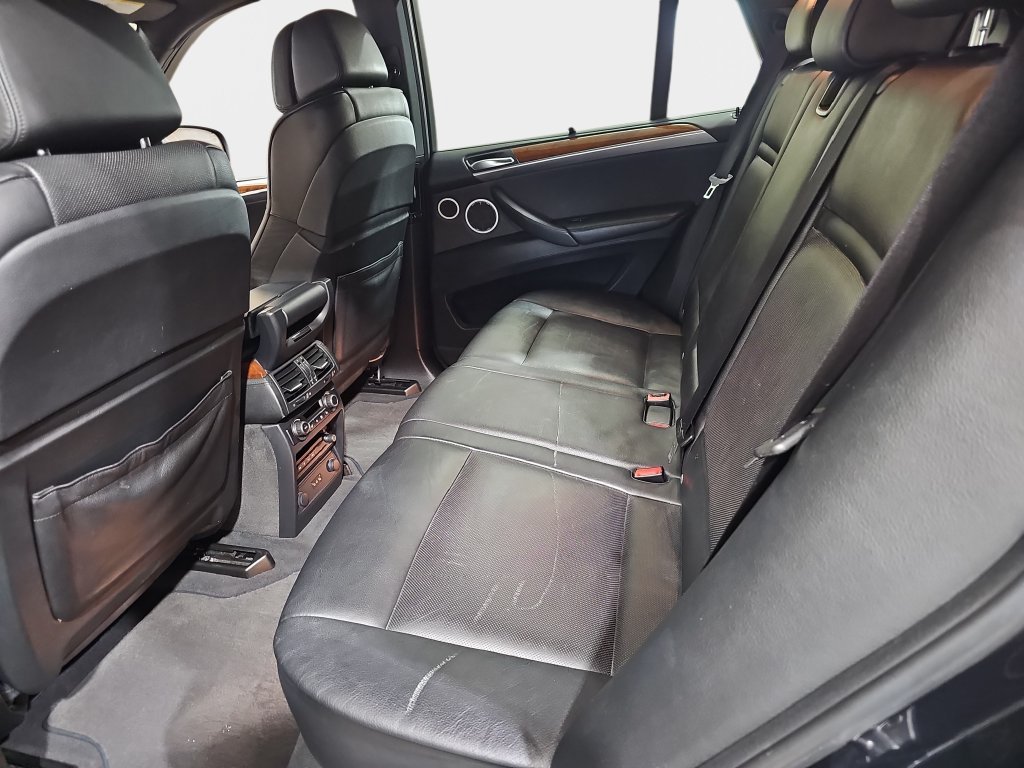 Used 2012 BMW X5 M AWD/4WD image 17