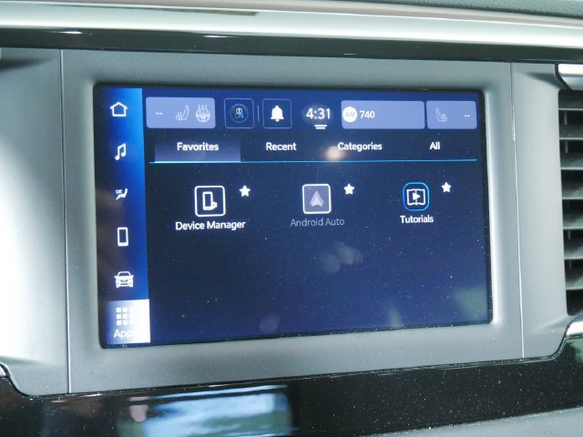 Used 2022 Chrysler Voyager LX FWD image 28