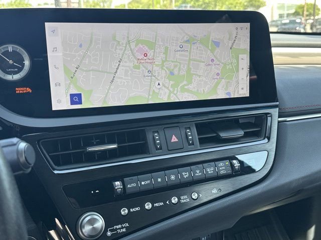 Used 2024 Lexus ES 300h F Sport w/ Accessory Package (Z2) image 30