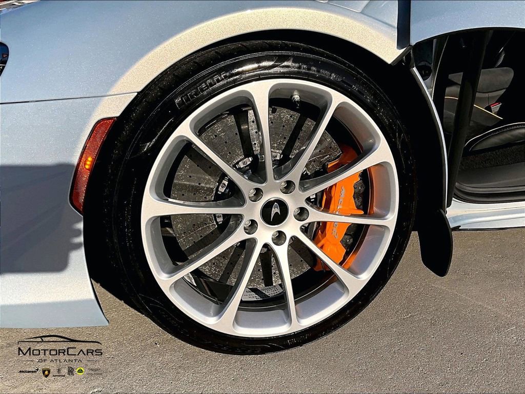 New 2025 McLaren Artura image 10